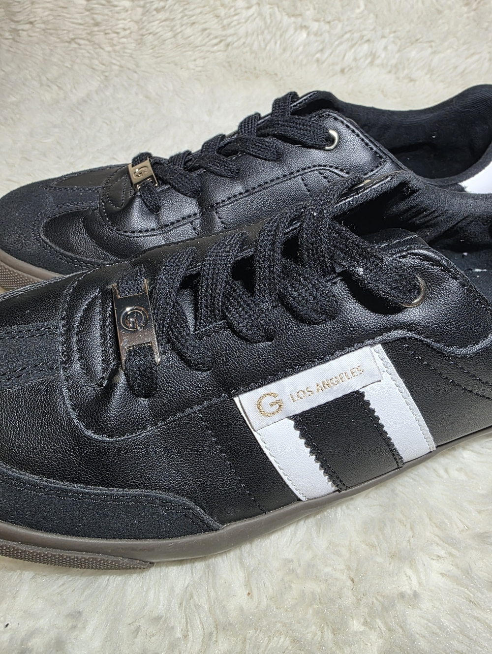 G by GUESS Olimpia Black Gold White Fashion Sneakers Low Top Shoes Women's 8.5 - Picture 6 of 10